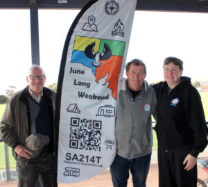 Mel Zerner (ECBAT Deputy Chair), Chatted with Darrel (Wally) & Sharon Wollaston from Port Lincoln