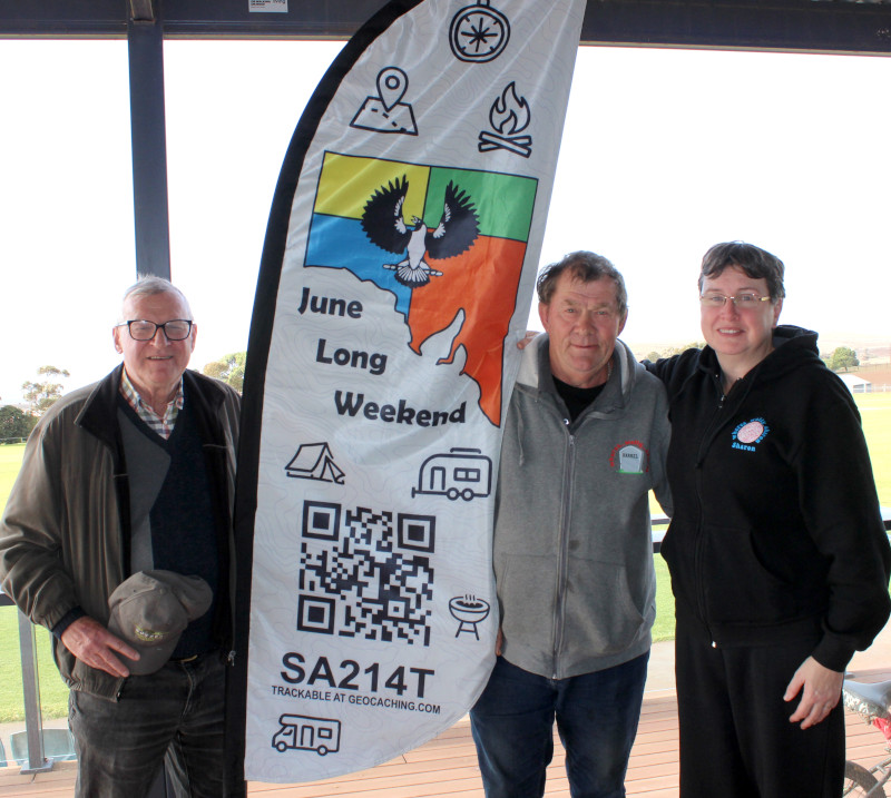Mel Zerner (ECBAT Deputy Chair), Chatted with Darrel (Wally) & Sharon Wollaston from Port Lincoln